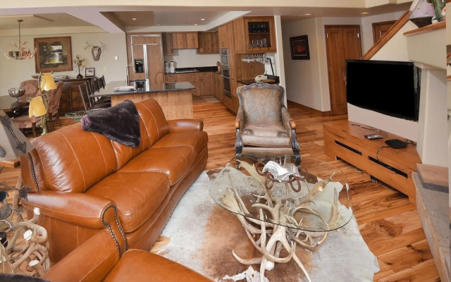 The Pines 401