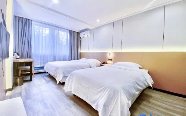 Poli Light Hotel (Beilun Port Area)
