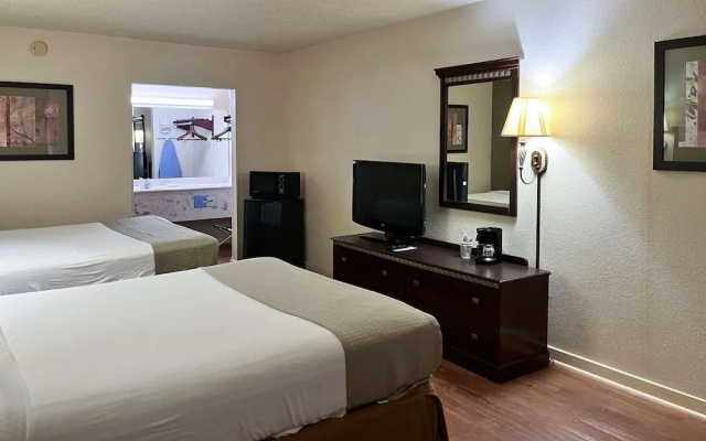 Motel 6 Abbeville, AL