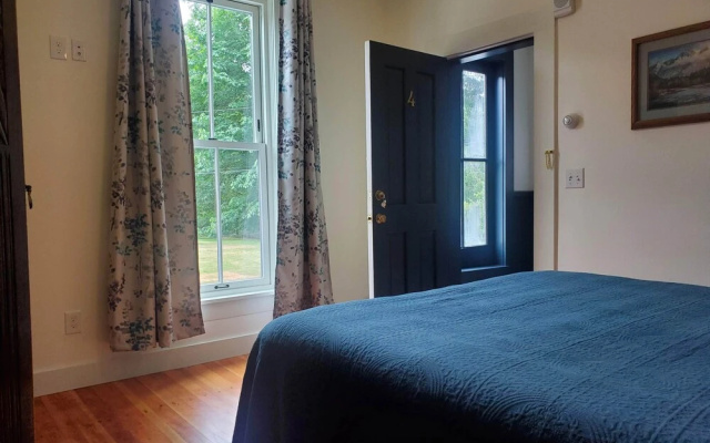 Bush House Inn