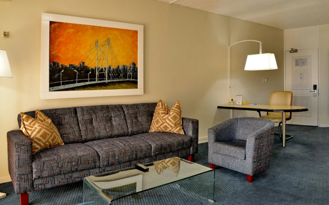 The Parktonian All Suite Hotel