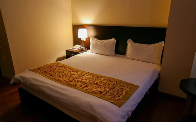 Lotus Hotel