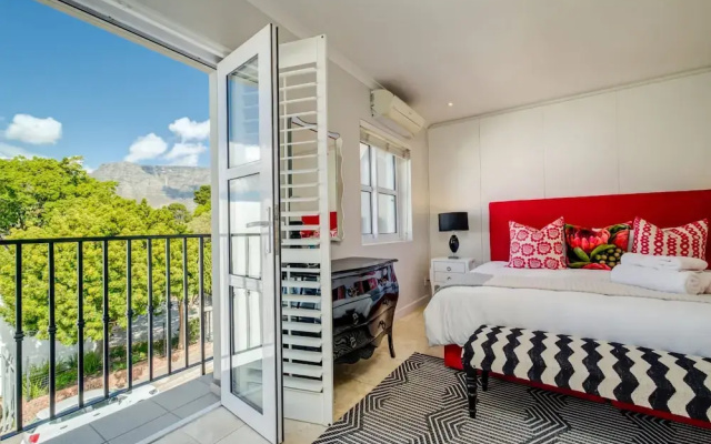 Mountain View Townhouse in De Waterkant 209 DWP