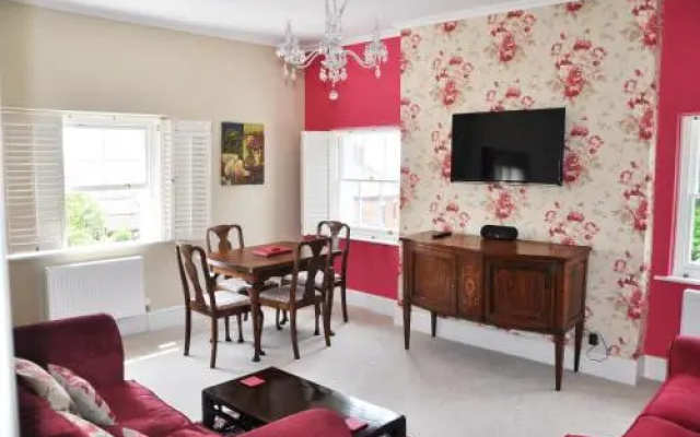 Bove Town House Apartments