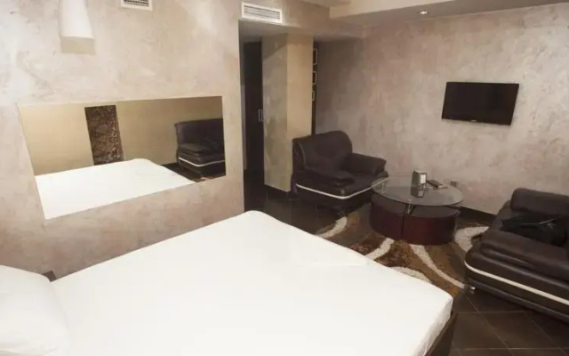 XY Hotel