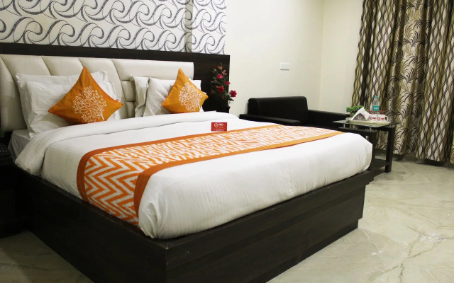 Oyo Rooms Yamuna Kinara Road