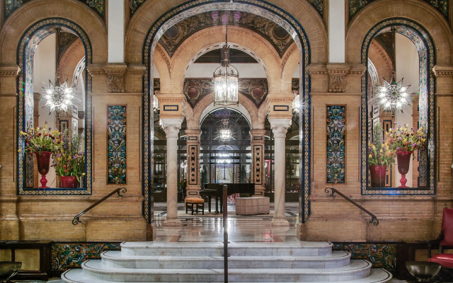 Отель Alfonso XIII, a Luxury Collection Hotel, Seville