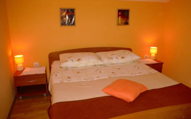 Apartment Ulica Ix