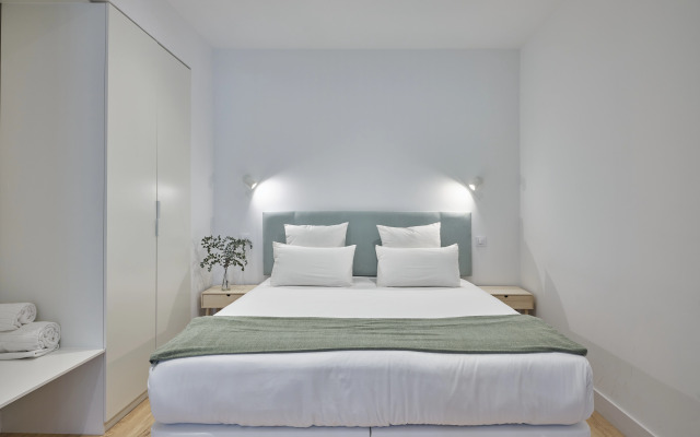Paseo Suites Hotel
