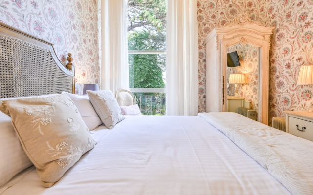 Muntham Deluxe Apartment 2