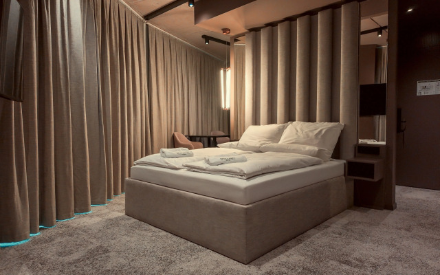 Bellman Hotel