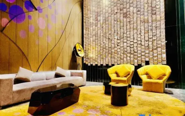 Queen Suites Tropicana The Residence by KLCC