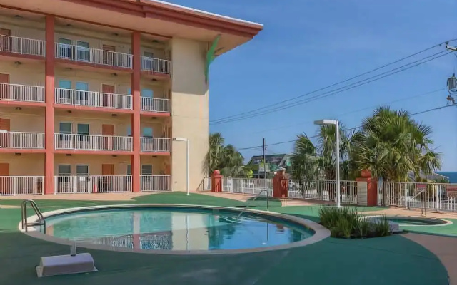 Paradise Shores 103