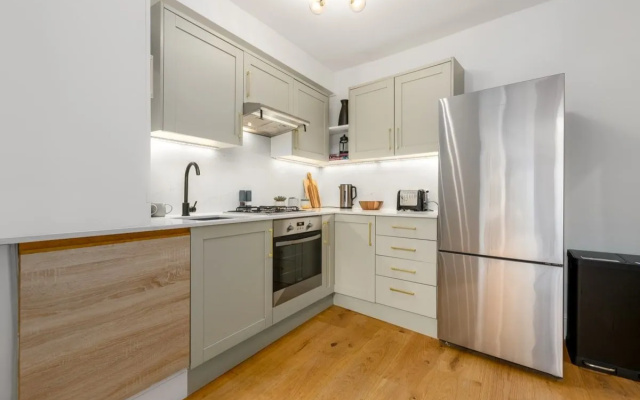 The Victorian House - Enticing 3bdr House With Garden