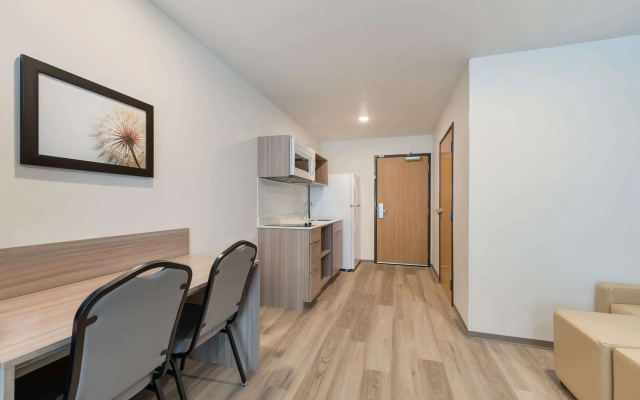 WoodSpring Suites Meridian