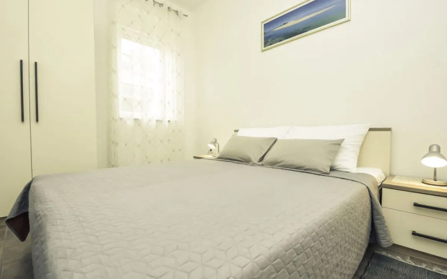 Apartment Snježana Karlobag 28020