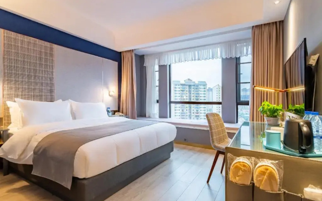 Lanou Hotel (Guiyang Huaxi District Meide Government House Branch)