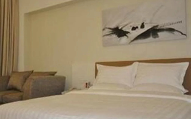 Mellow Orange Hotel