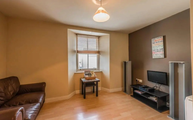 Walshs Apartment 4