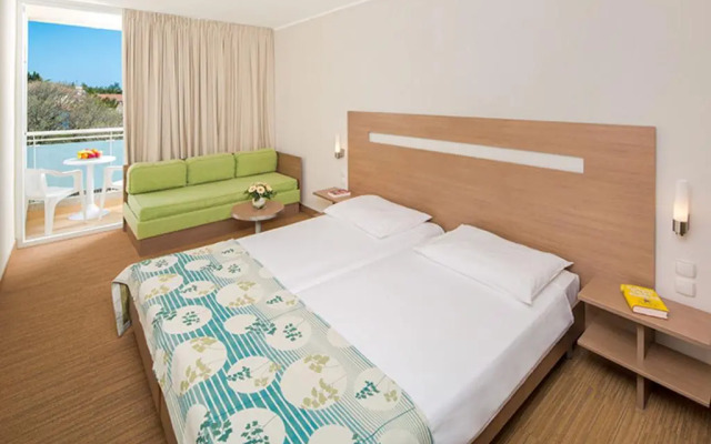 Miramar Sunny Hotel & Residence