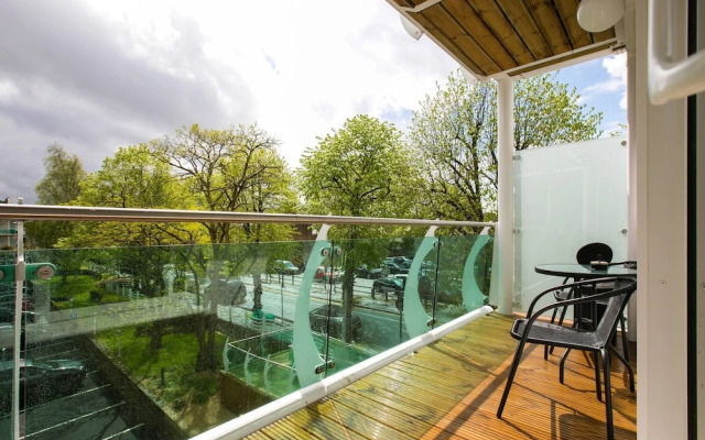 Skyvillion - Tower Point Enfield 1bed Wbalcony