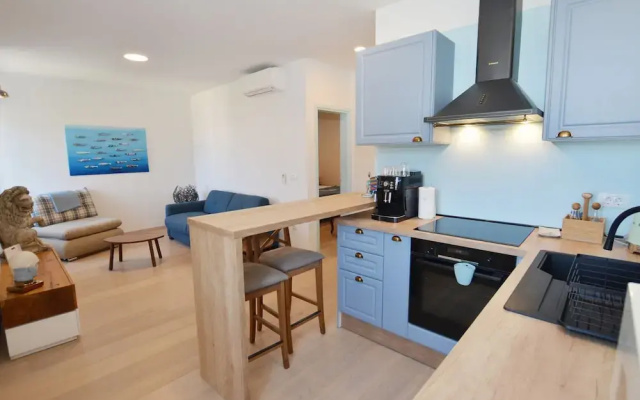 Sunny Rovinj Apartment With Sea View