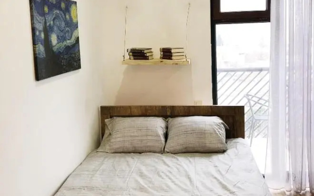 Vangogh apartment