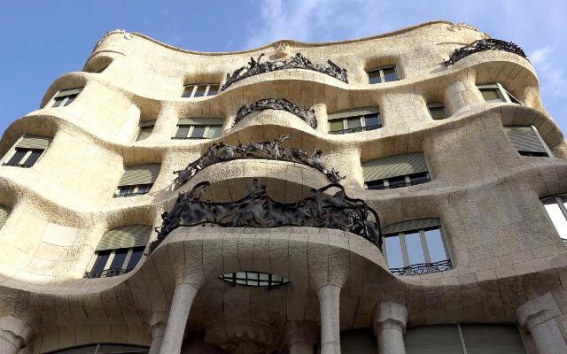 Отель Sants Montjuic Sants Area Испания, Барселона - отзывы, цены и фото номеров - забронировать отель Sants Montjuic Sants Area онлайн вид на фасад