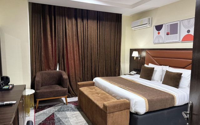 Vinpy Hotels