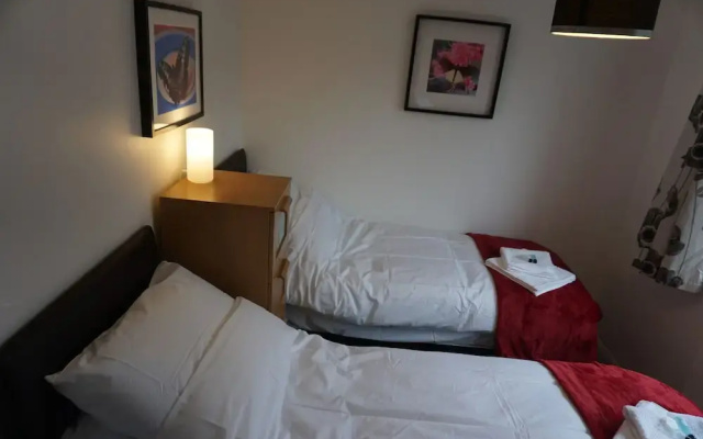 Holt Apartment