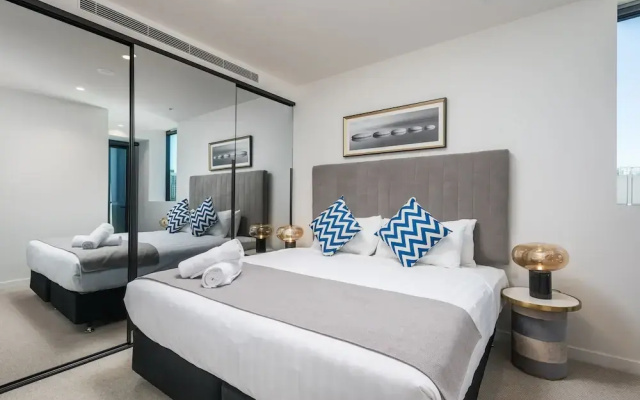 Collins House Apartments by CLLIX