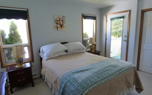 Crown House Bed & Breakfast