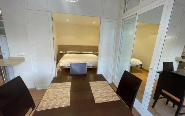 Beachfront 1BR apartment in center of MArbella!