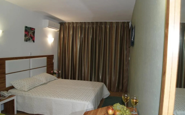 Hotel Elizabeth Dy
