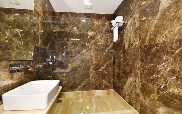 Hotel Shiraz Castle