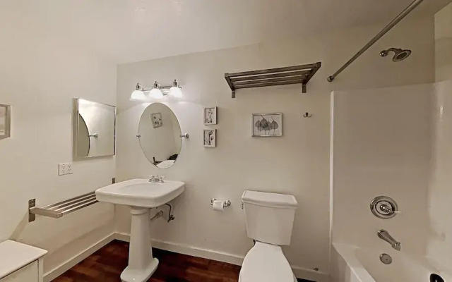 513 2 Bedroom Home