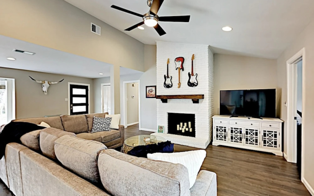 Zilker Zen - 3 Br Home