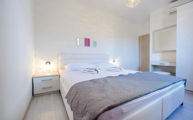 Beautiful Home in Cavtat With Wifi and 1 Bedrooms