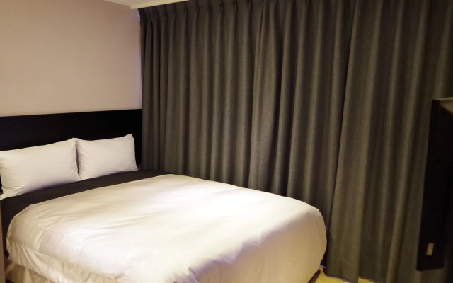 Ehouse Hotel XiNing Banch