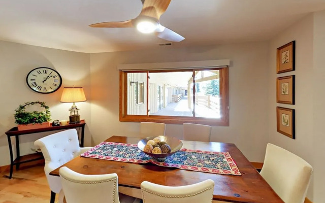1585 Empire Avenue Condo Unit 303
