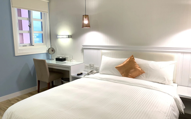 Joy Hotel