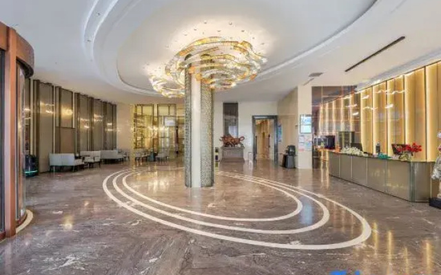 Silk Road Ruihua Hotel (Zhangye West High-Speed Railway Station)