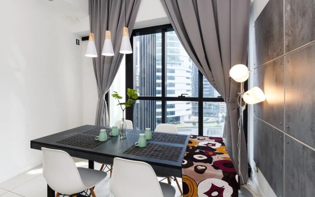 Cozy 2BR in Klcc With Top Notch Facilities