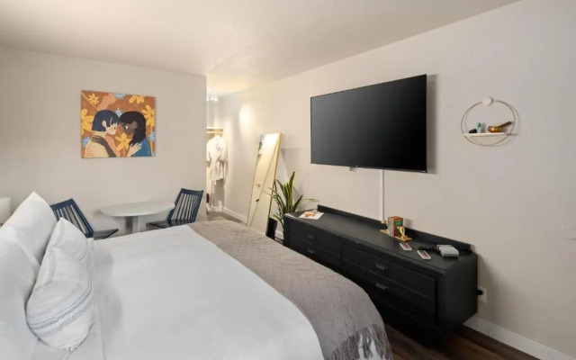 Hotel McCoy Pullman - Art, Coffee, Beer, Wine