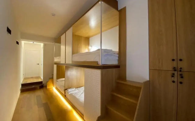 Отель The Tbilisi Pod