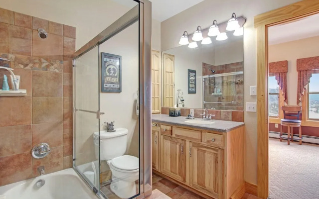 Mount Richthofen S3 3 Bedroom Condo