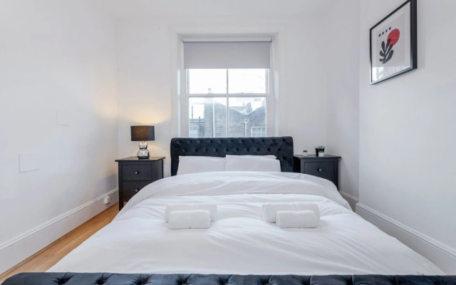 Deluxe 4 BR Oxford Circus Apartment with Terrace