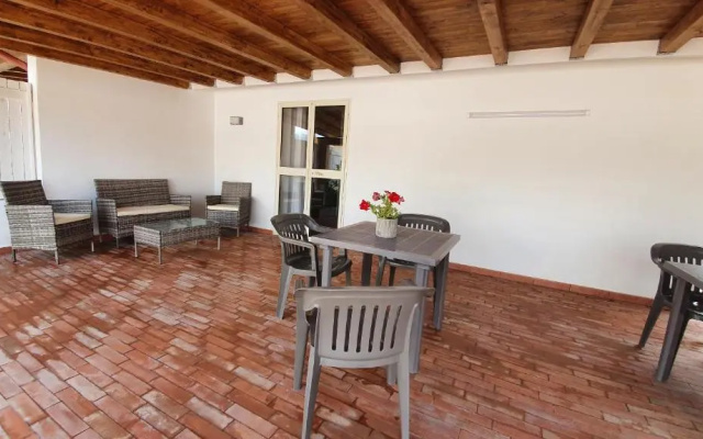 Arricampati Airport Rooms in Villa & RENT CAR