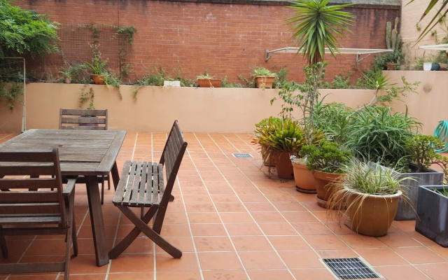 Central 2 bedroom apartment