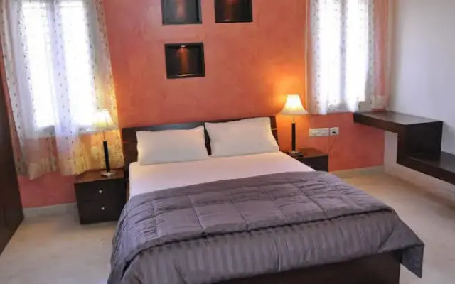 The Pommels Business Hotel
